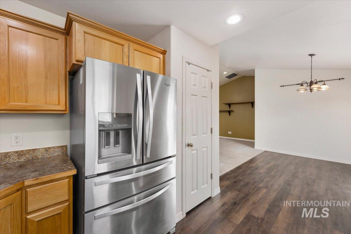 1305 Lauren Lane Property Photo 15