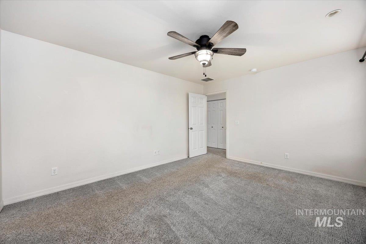 1305 Lauren Lane Property Photo 18