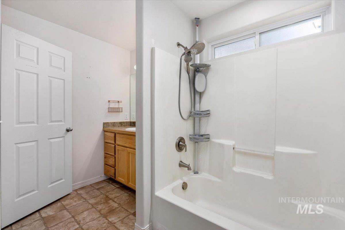 1305 Lauren Lane Property Photo 20