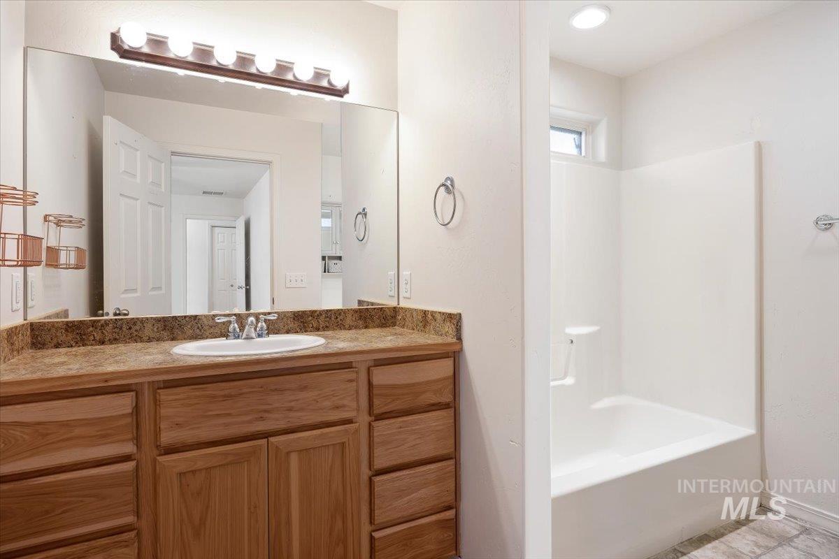1305 Lauren Lane Property Photo 21