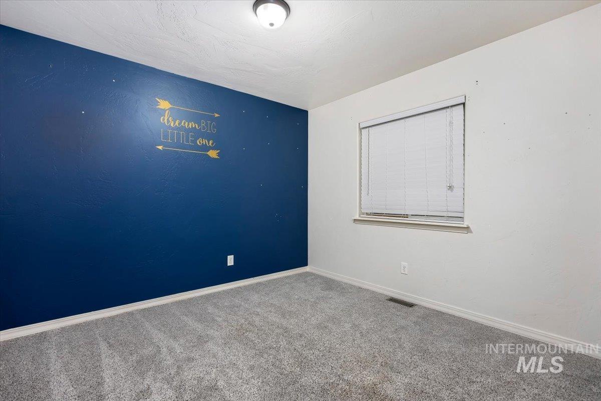1305 Lauren Lane Property Photo 25