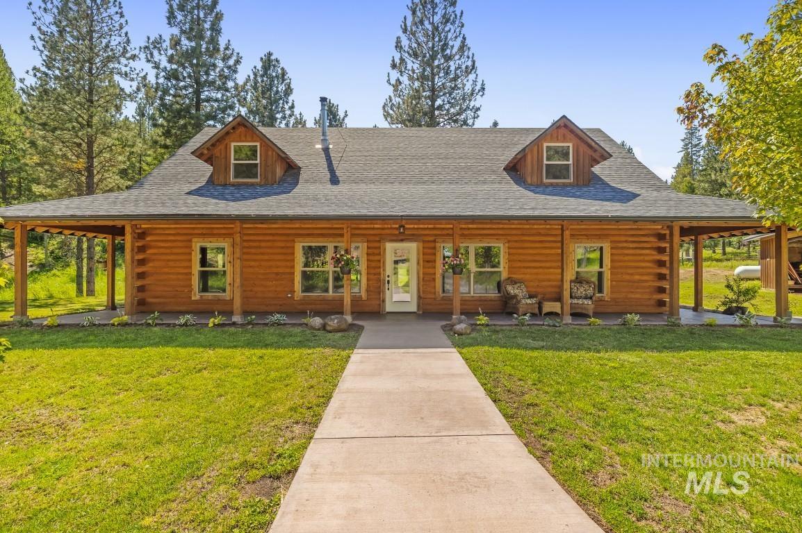 1076 Swenson Ln Property Photo 3