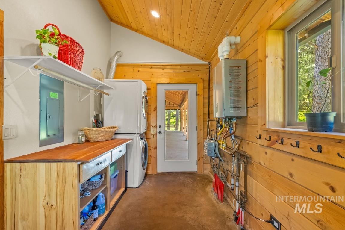 1076 Swenson Ln Property Photo 21