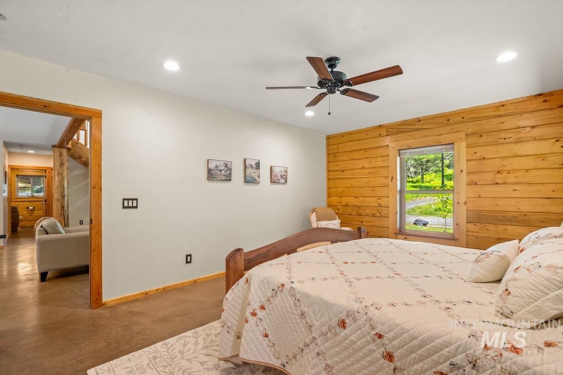 1076 Swenson Ln Property Photo 26