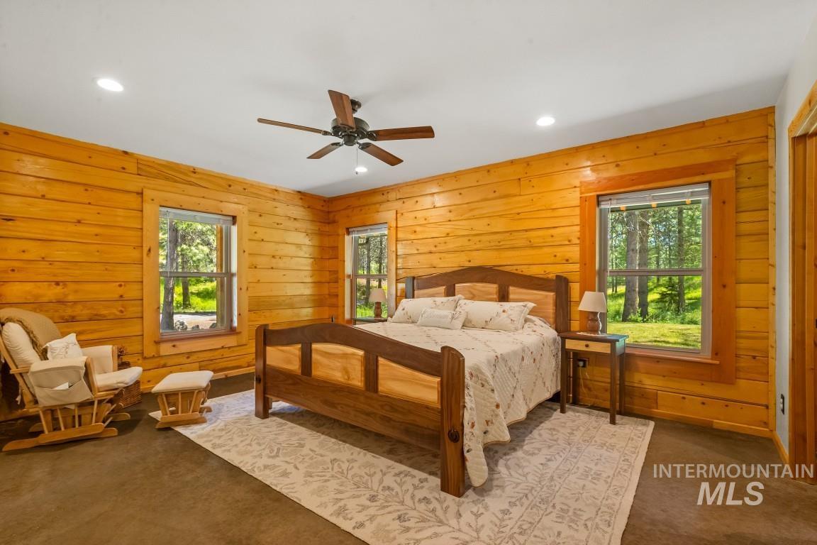 1076 Swenson Ln Property Photo 27