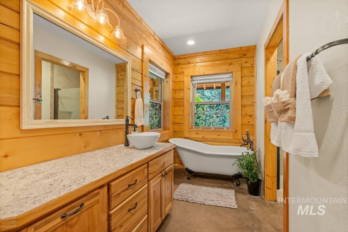 1076 Swenson Ln Property Photo 29