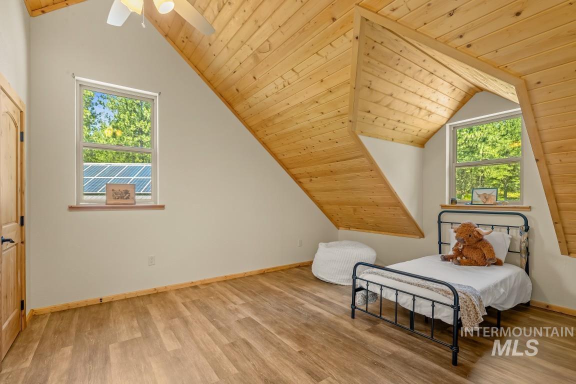 1076 Swenson Ln Property Photo 35