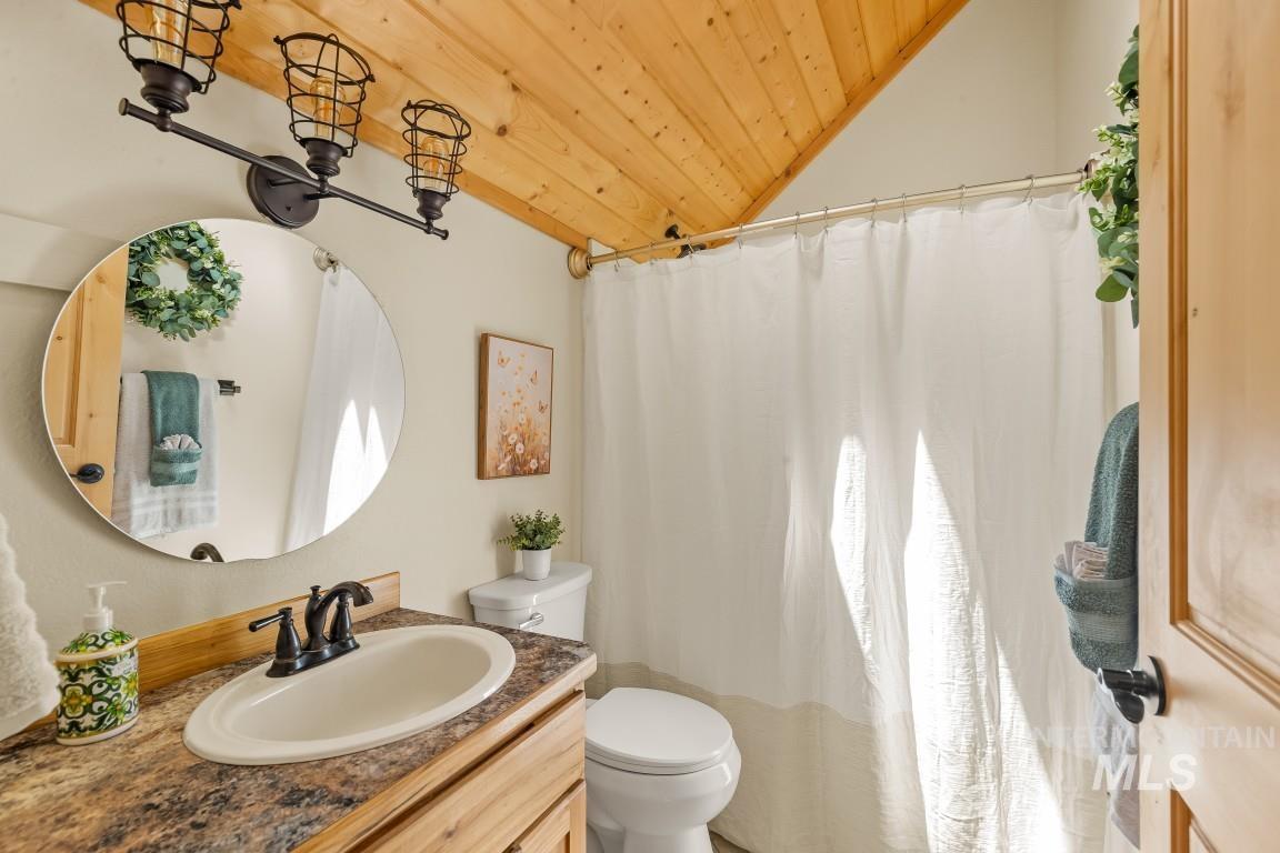 1076 Swenson Ln Property Photo 36