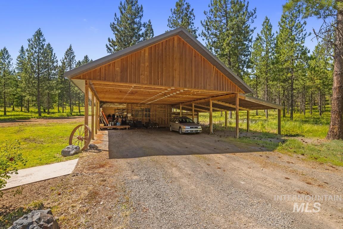 1076 Swenson Ln Property Photo 43