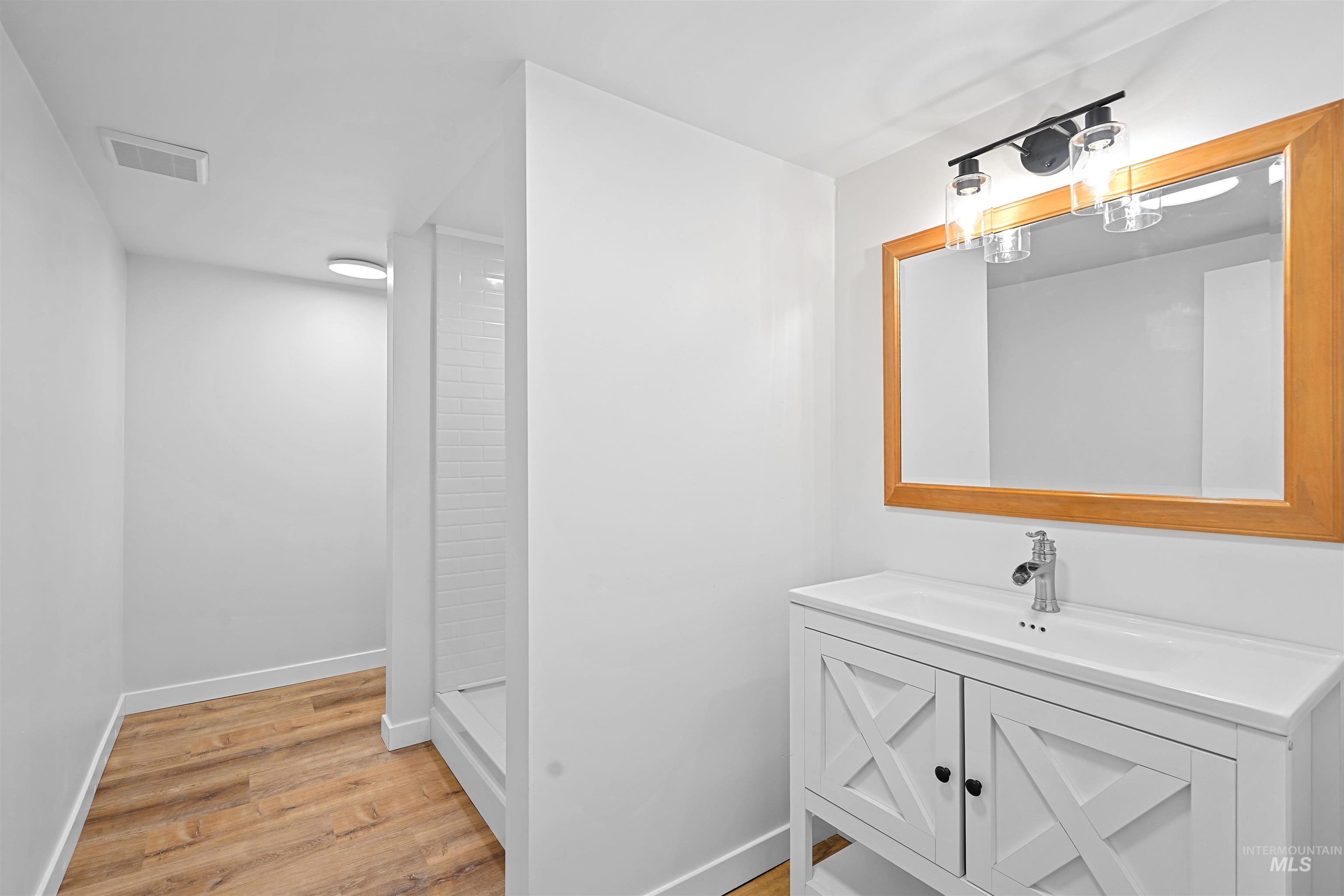 862 N 500 W Property Photo 13