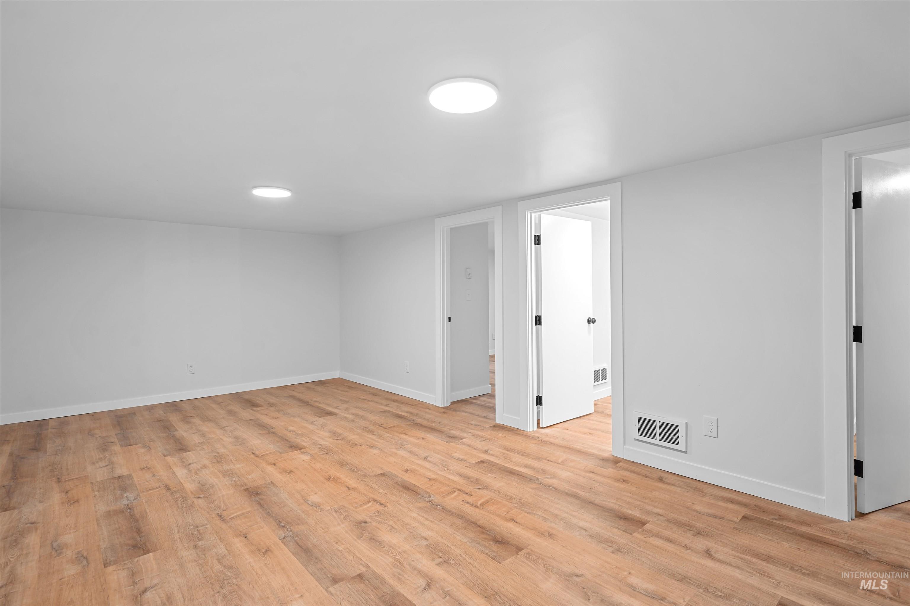 862 N 500 W Property Photo 17