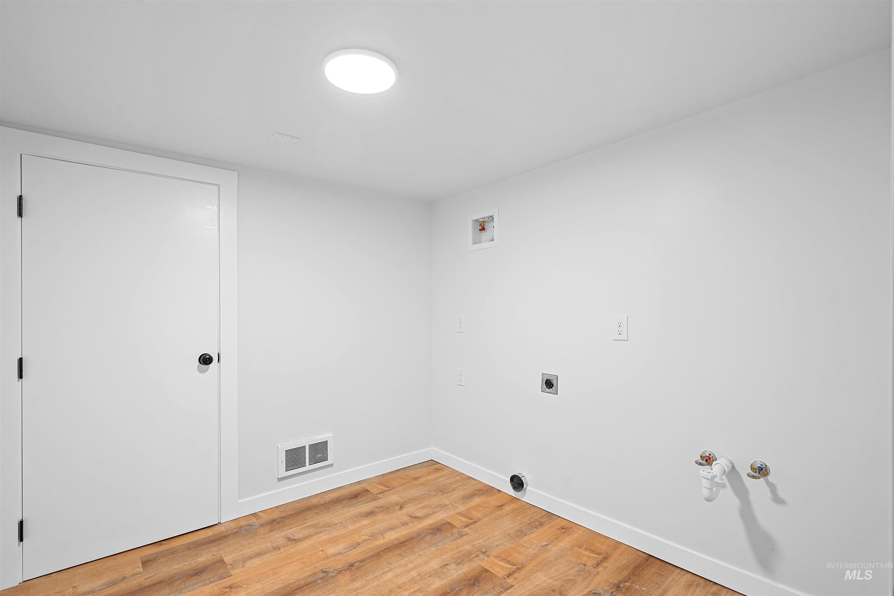 862 N 500 W Property Photo 18