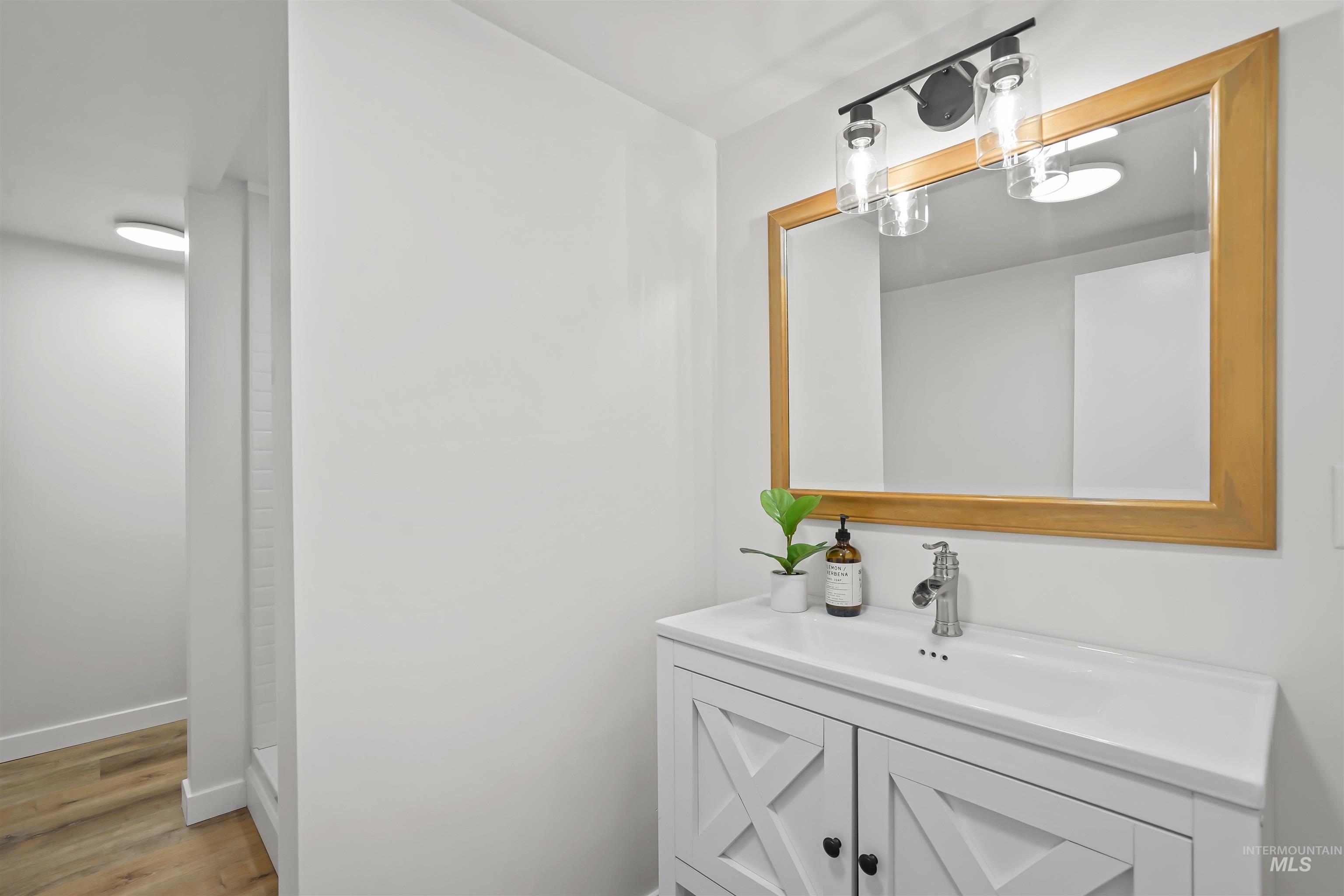 862 N 500 W Property Photo 31