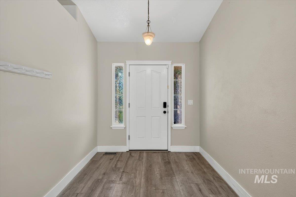 7741 N Dodgin Ave Property Photo 5