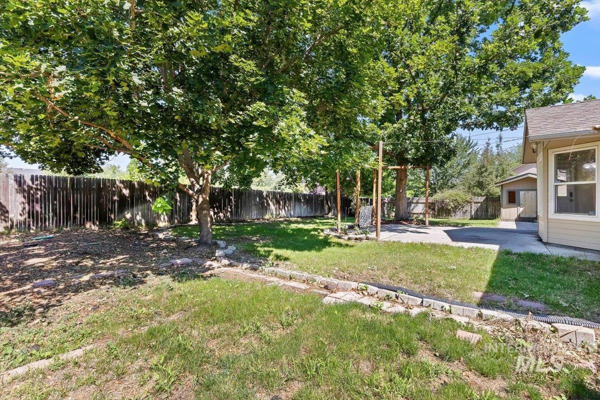 7741 N Dodgin Ave Property Photo 28