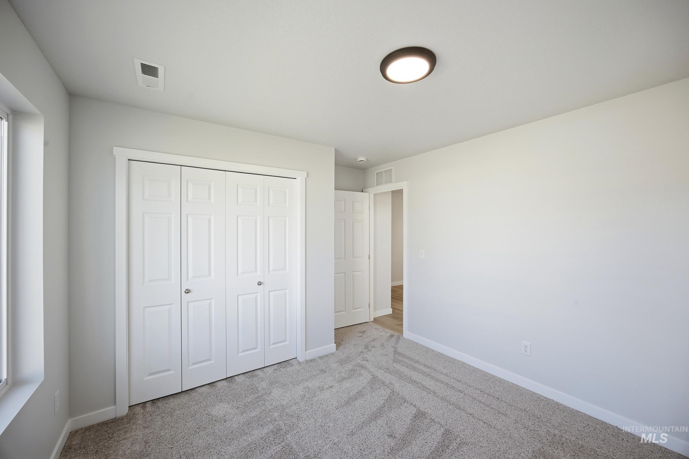 920 Sw Jayhawk St Property Photo 12