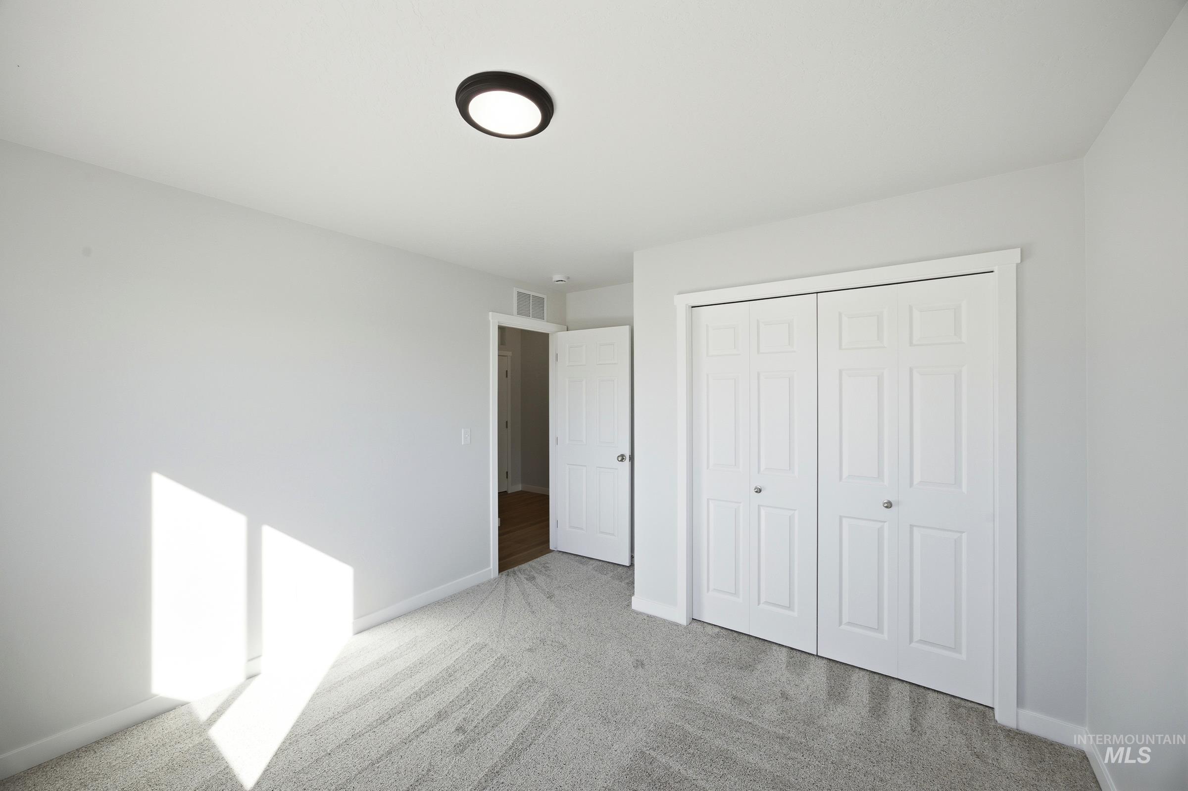 920 Sw Jayhawk St Property Photo 15