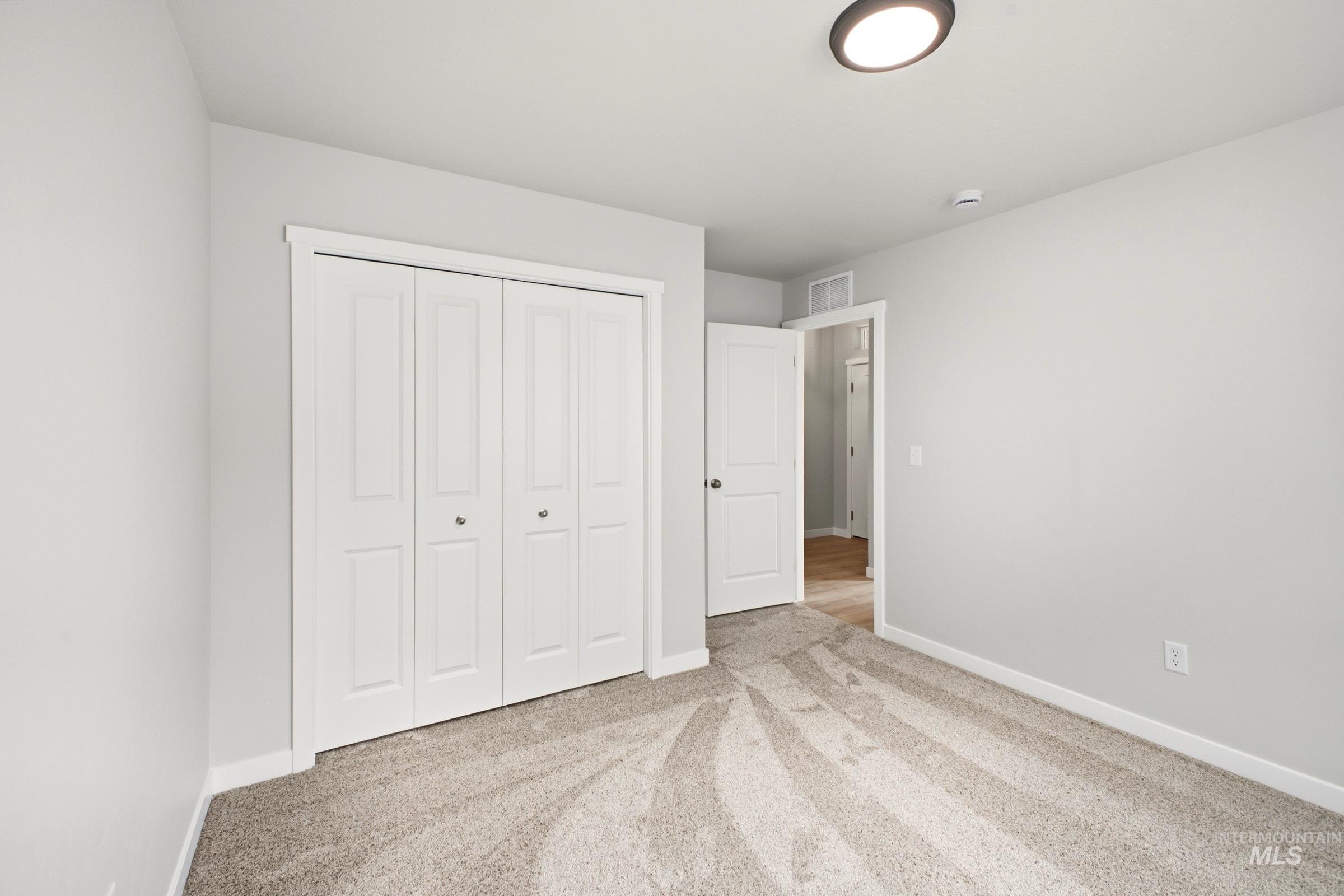 920 Sw Jayhawk St Property Photo 17