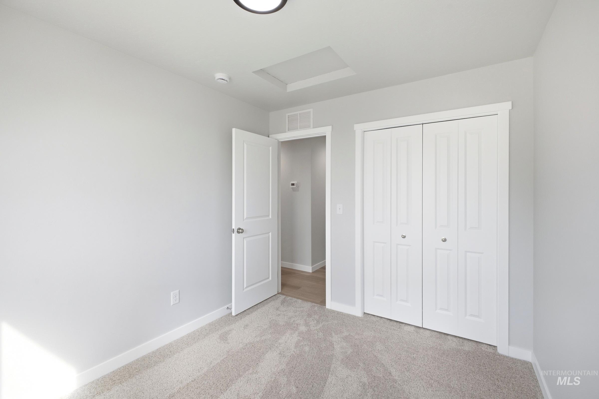 940 Sw Jayhawk St Property Photo 14