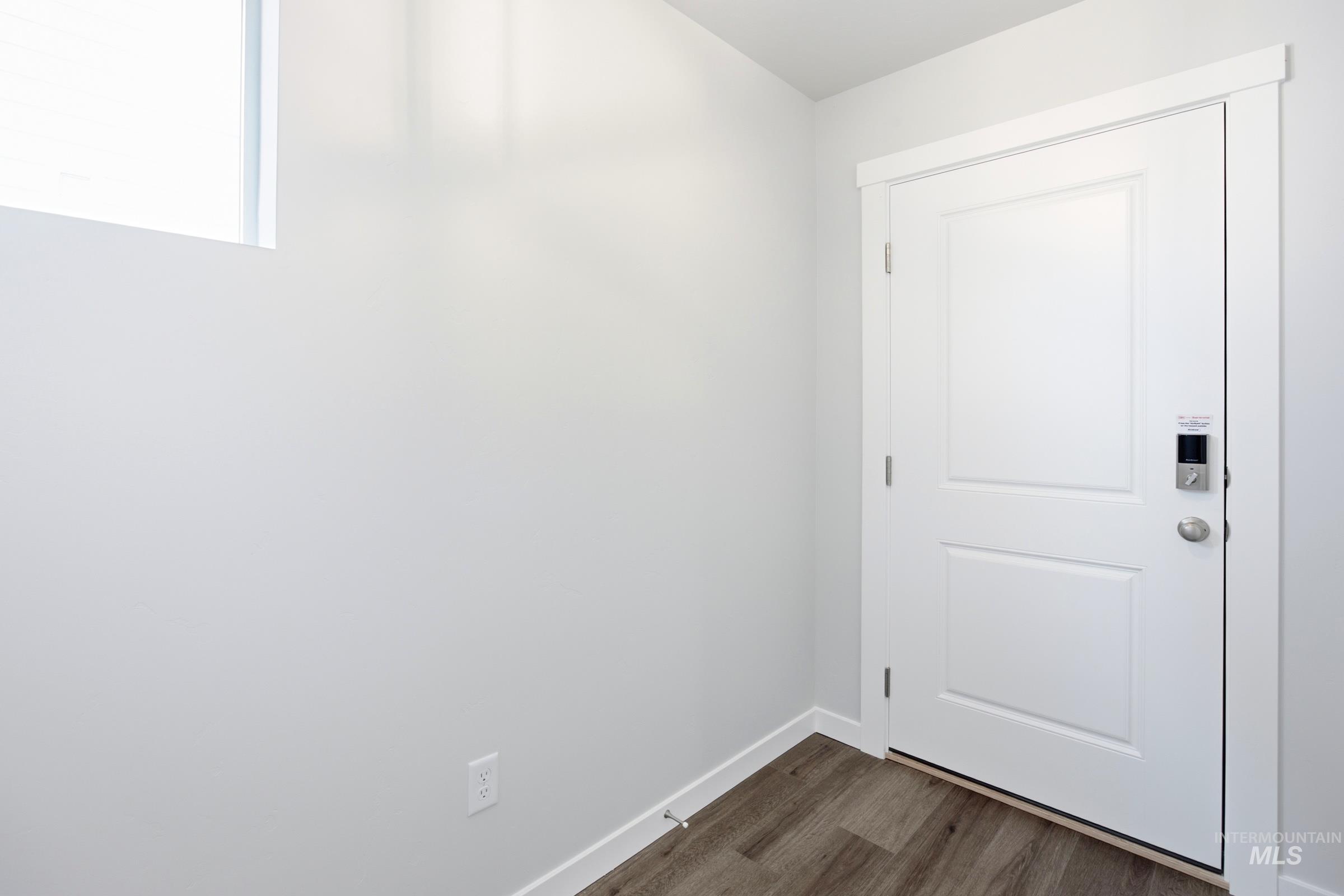 7299 W Trumbull Ct Property Photo 2