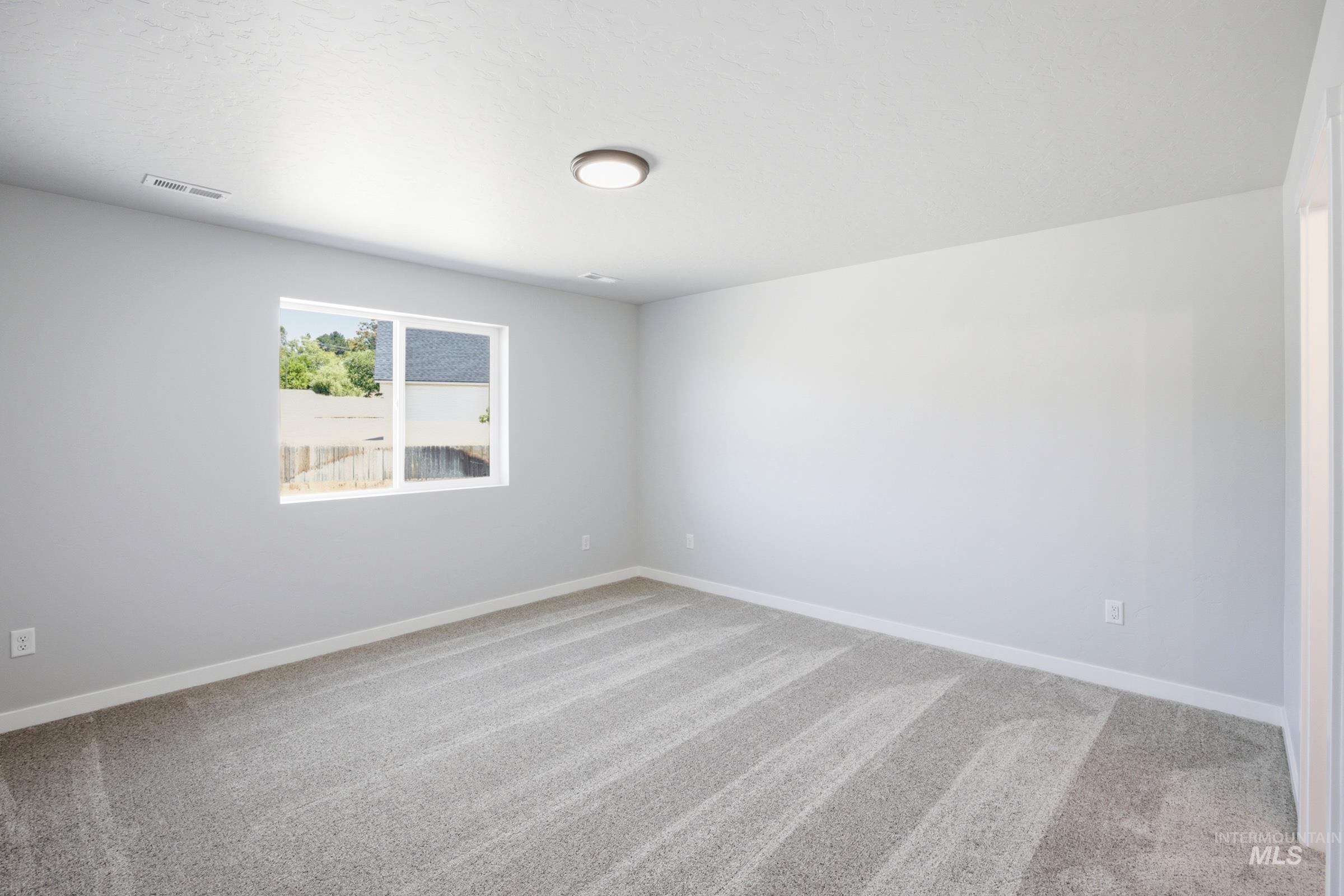 1328 Sunday River St Property Photo 9