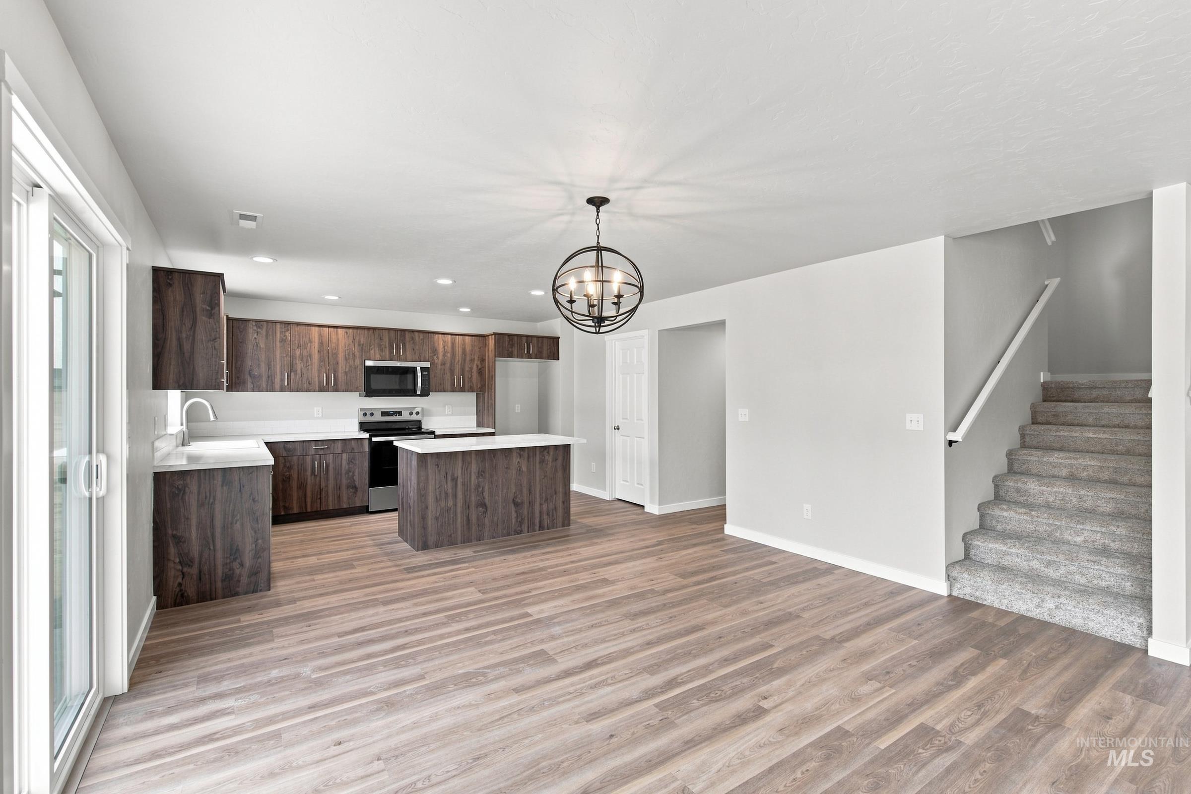 1486 Sunday River St Property Photo 6