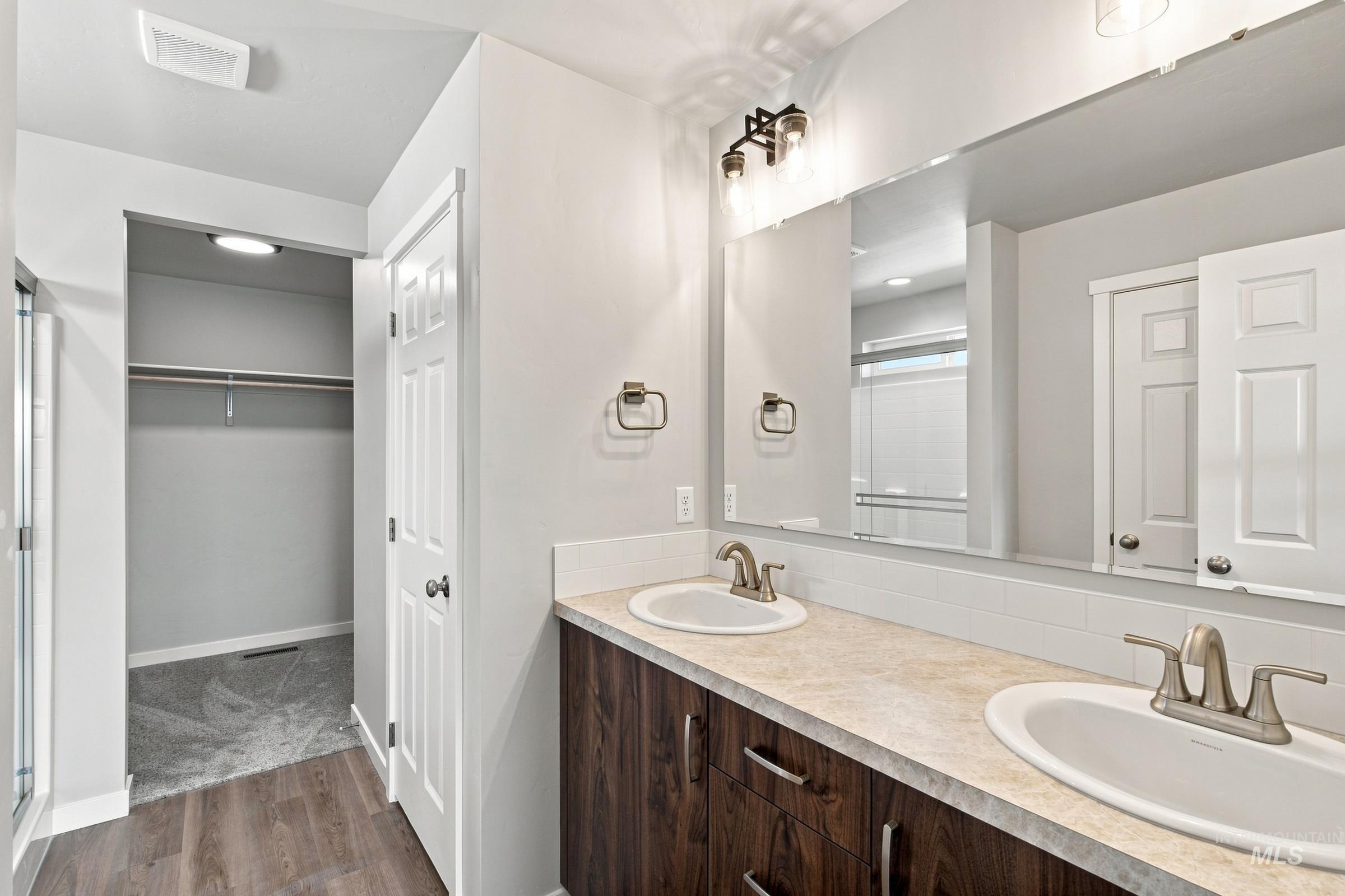 1486 Sunday River St Property Photo 16