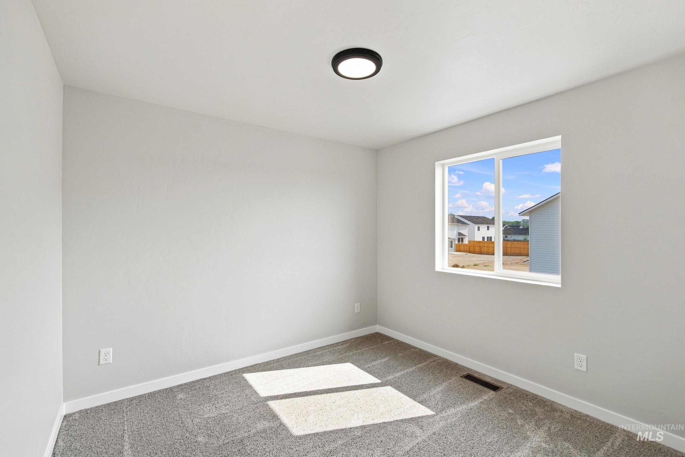1486 Sunday River St Property Photo 21