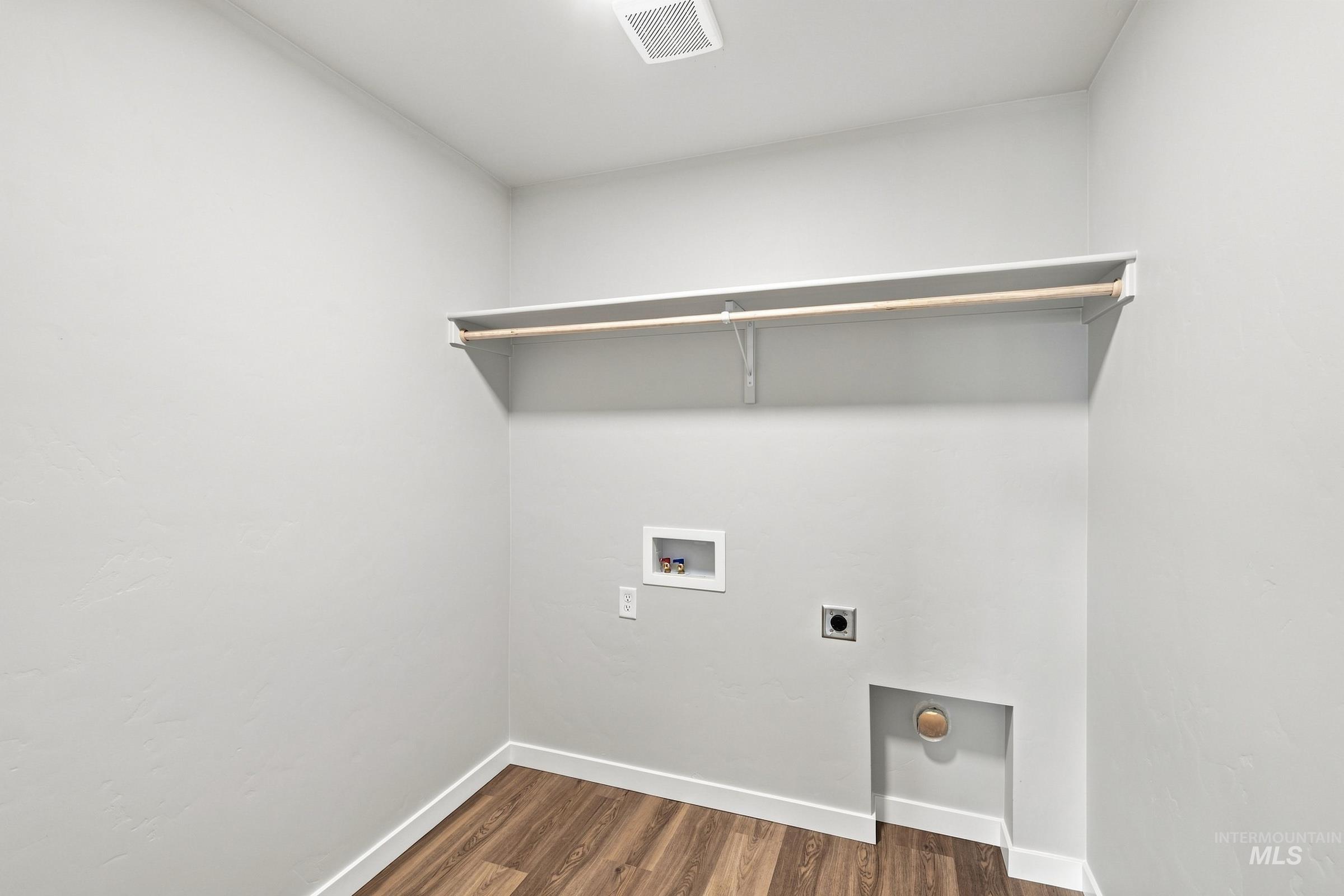 1486 Sunday River St Property Photo 27
