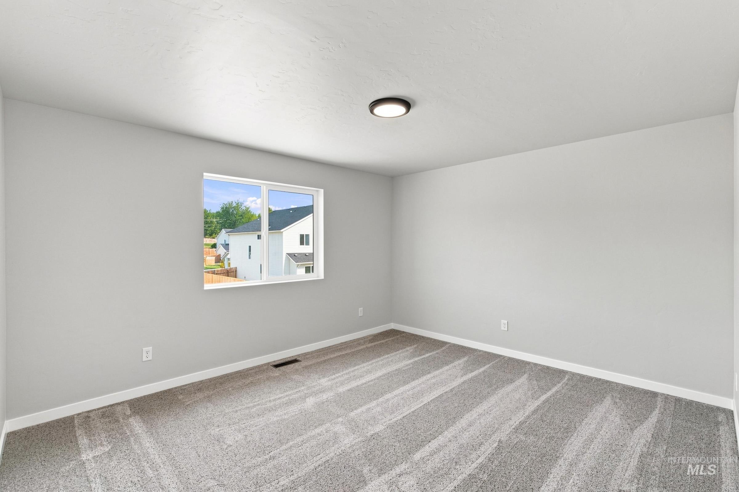 1486 Sunday River St Property Photo 29