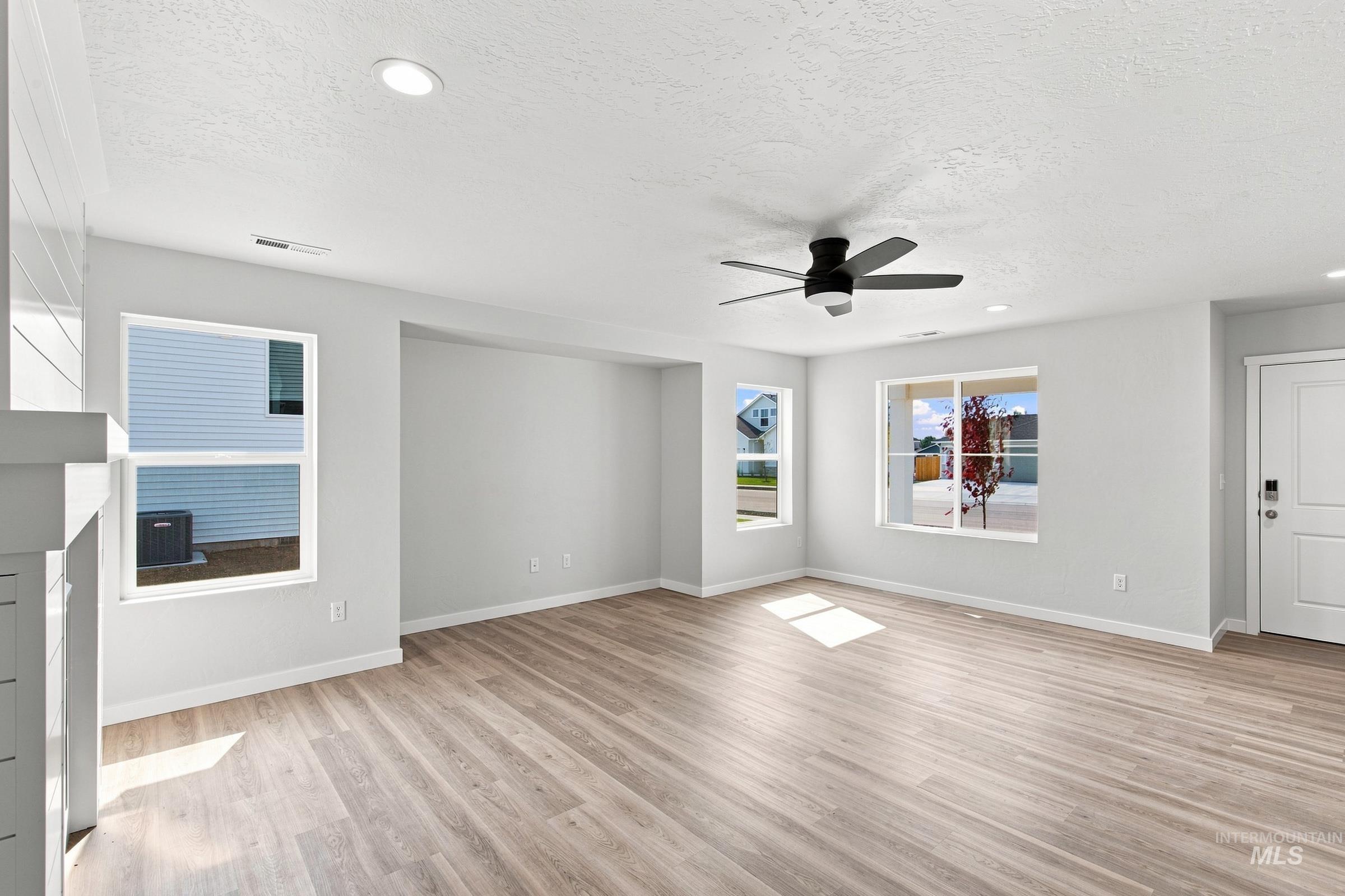 1518 Sunday River St Property Photo 14