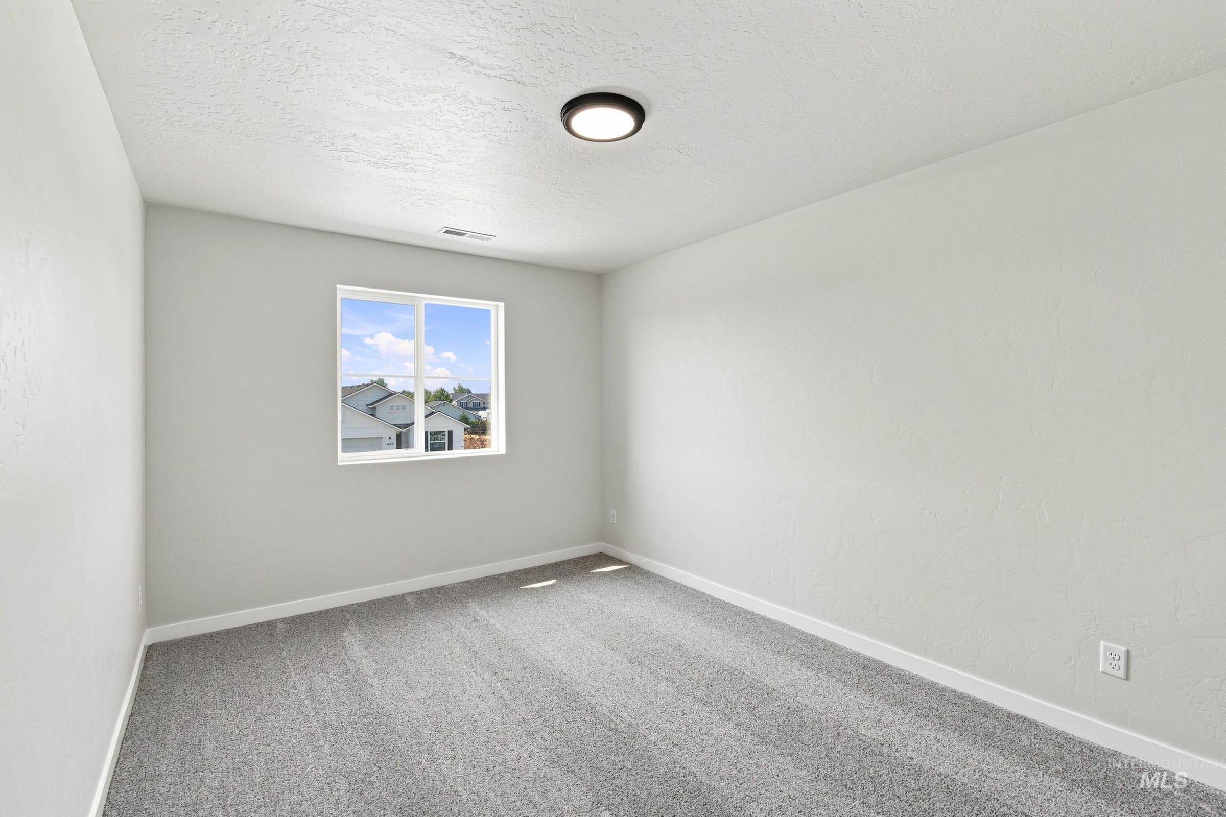 1518 Sunday River St Property Photo 23