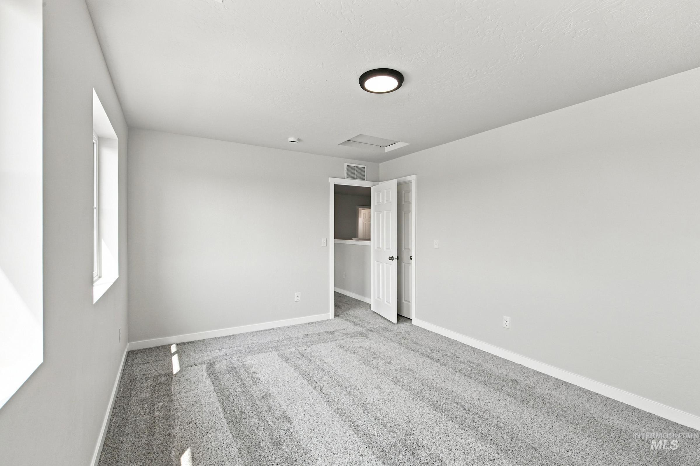 1518 Sunday River St Property Photo 25