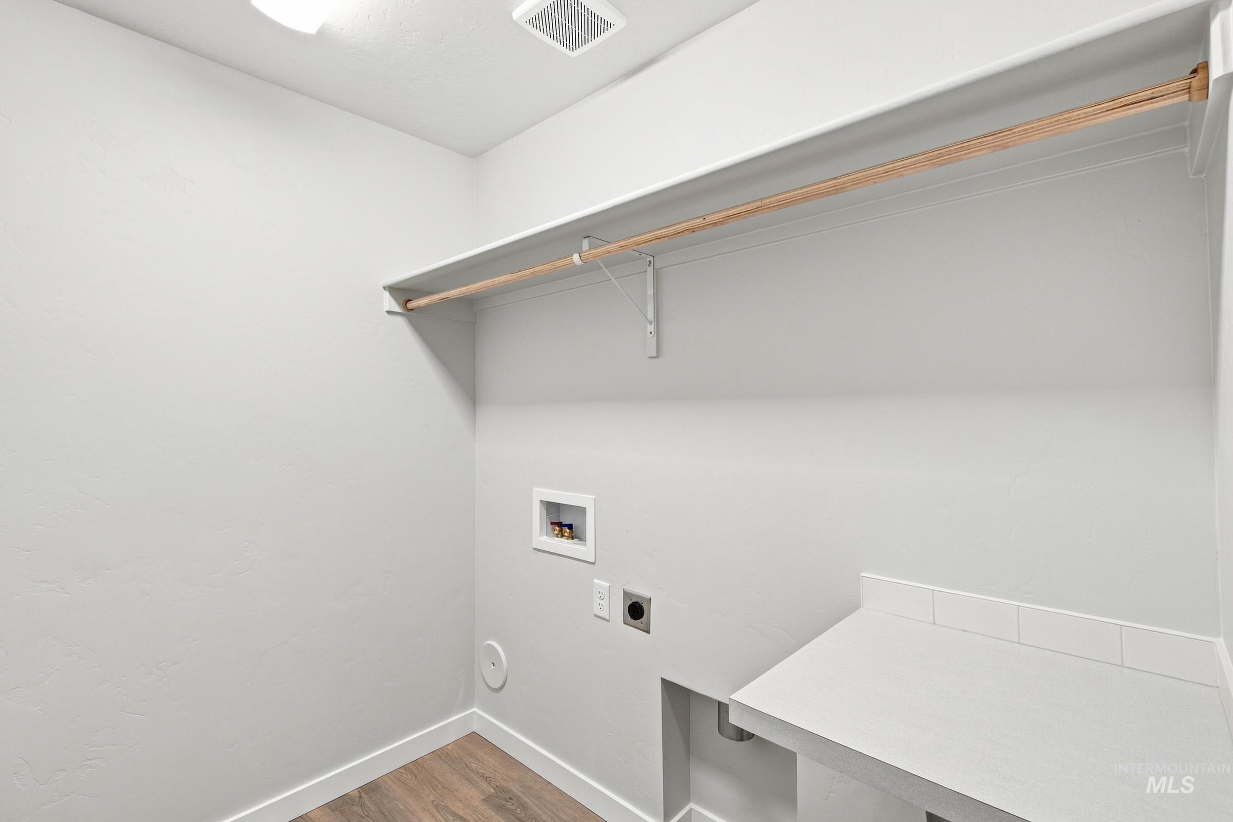 1518 Sunday River St Property Photo 32