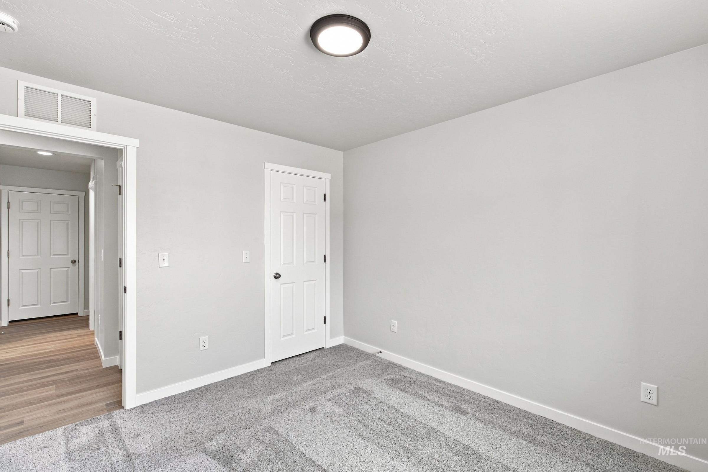 1518 Sunday River St Property Photo 34