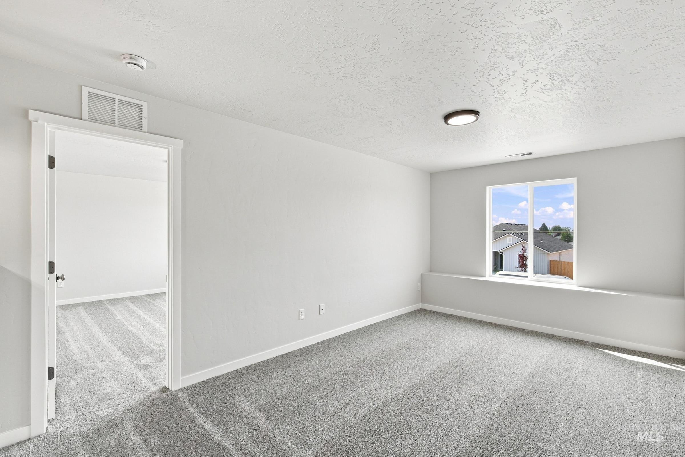 1518 Sunday River St Property Photo 35
