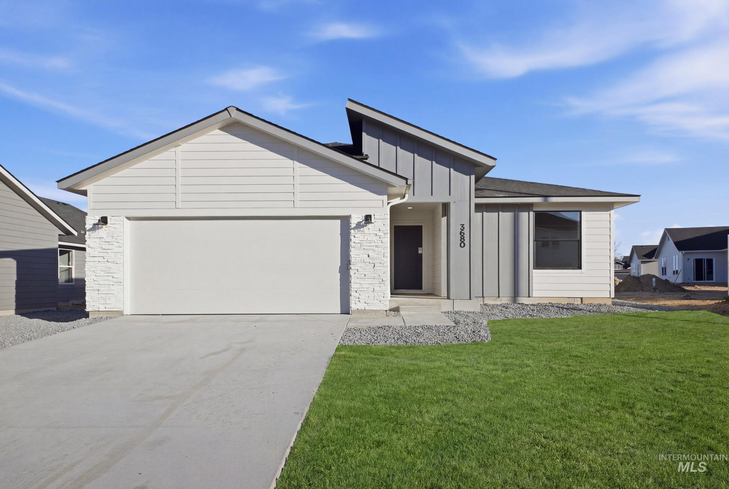 17640 N Jackpine Way Property Photo 1