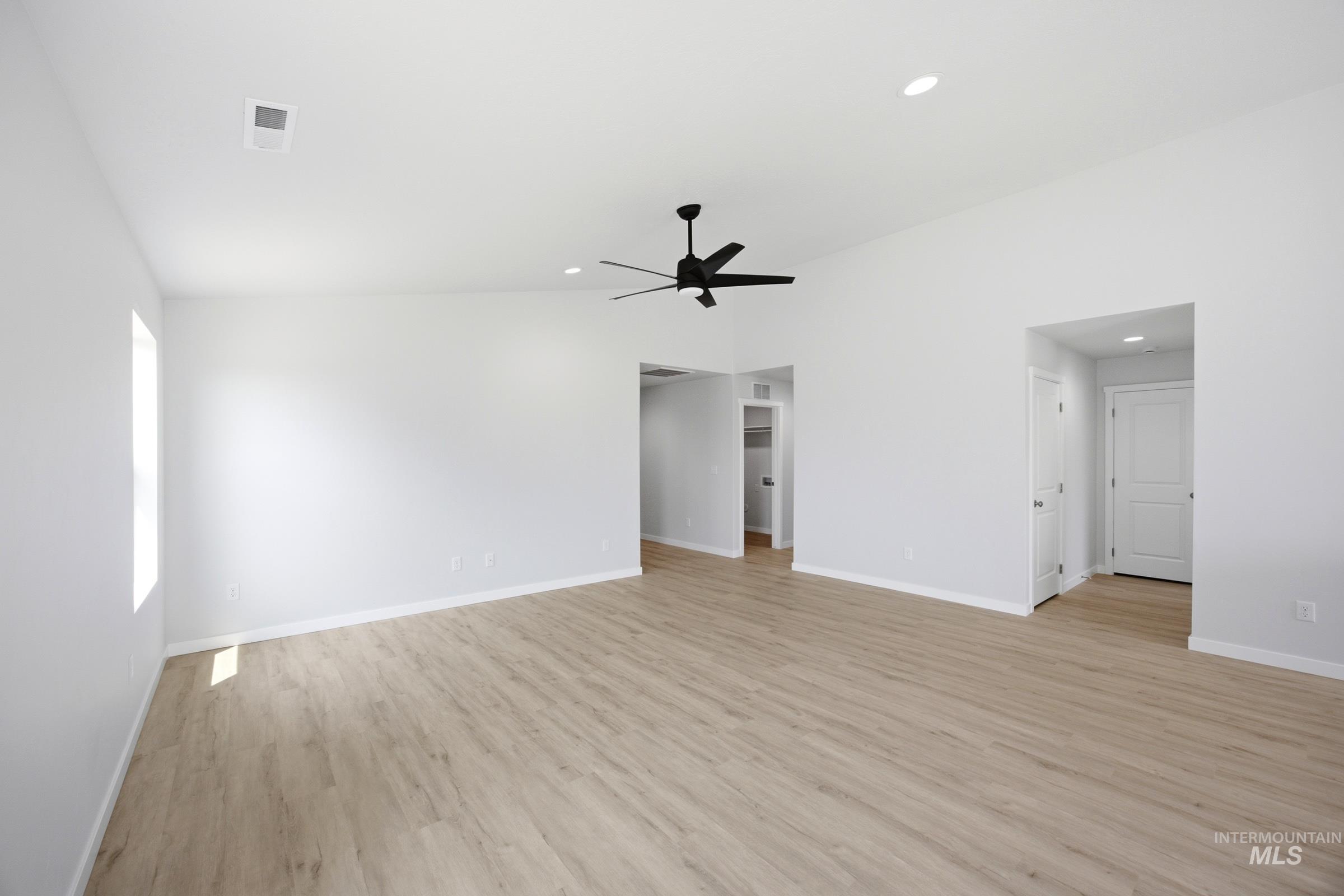 308 Benbrook Ave Property Photo 8