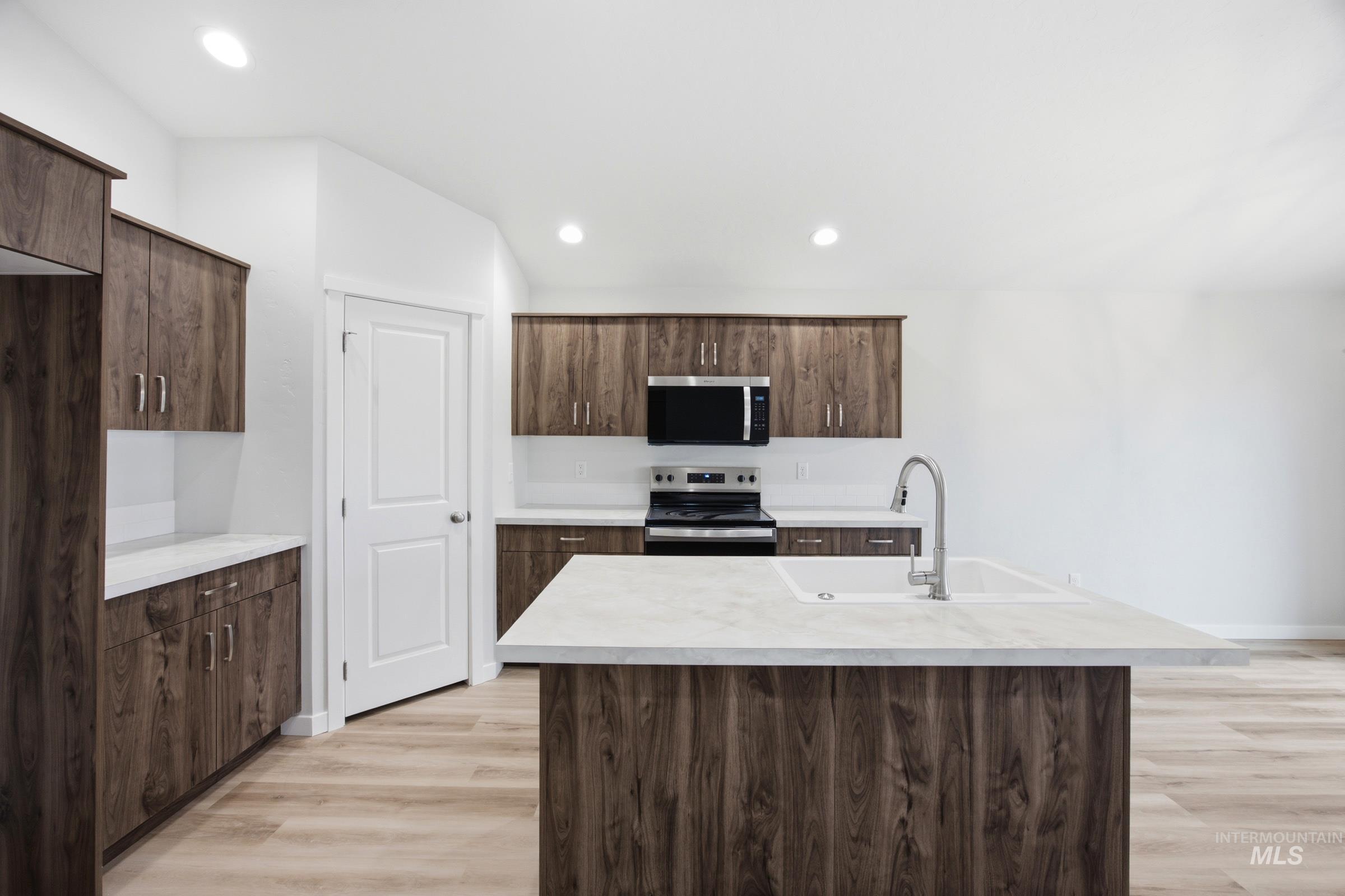 4209 Austin St Property Photo 2