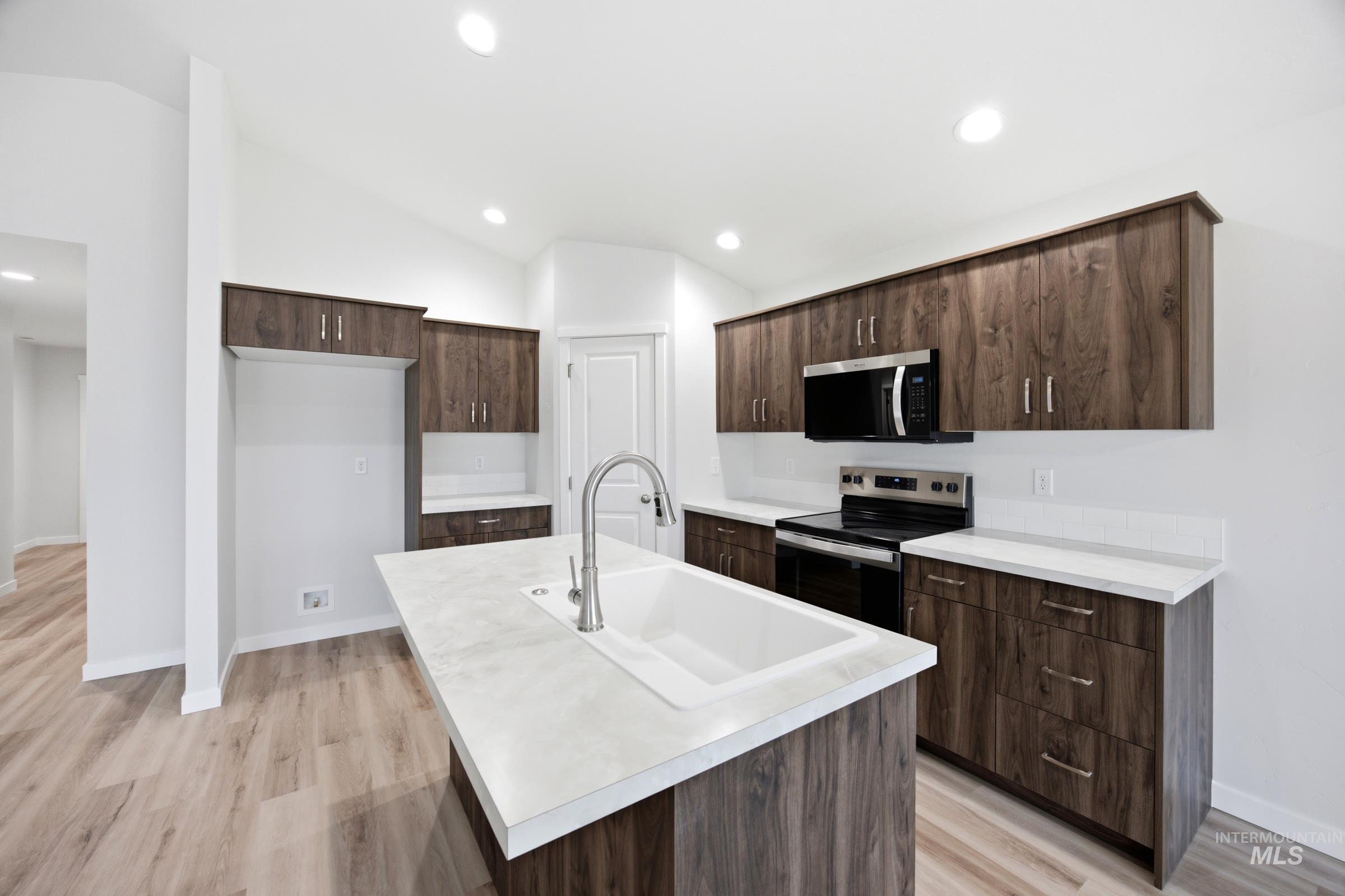 4209 Austin St Property Photo 3