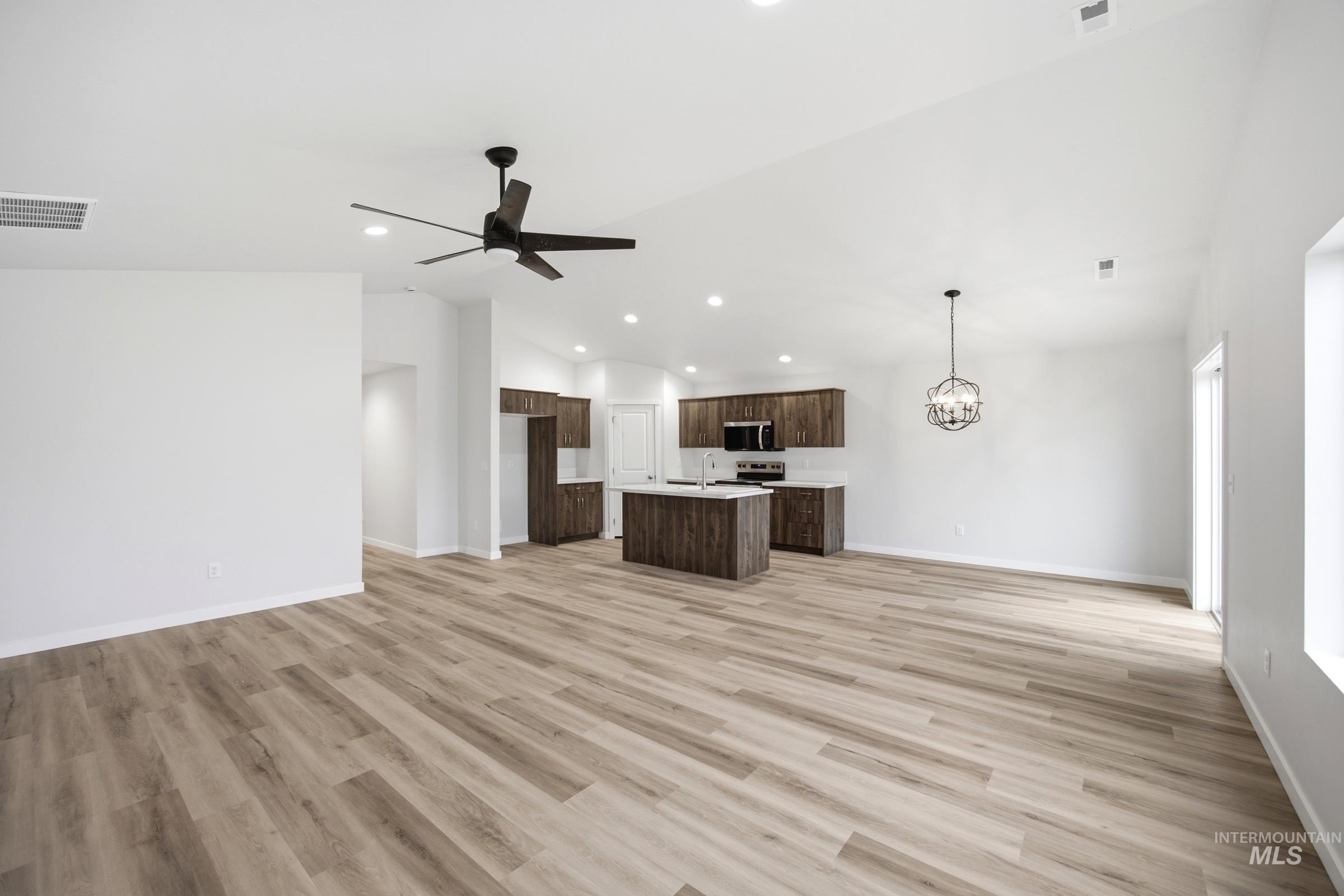 4209 Austin St Property Photo 8