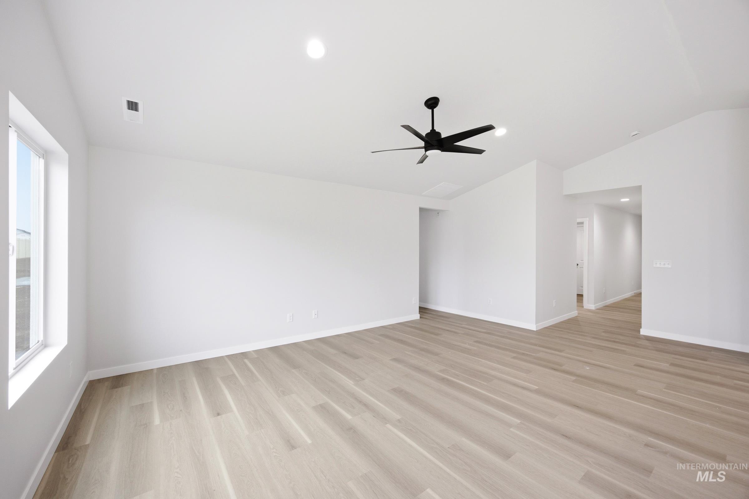 4123 Austin St Property Photo 6