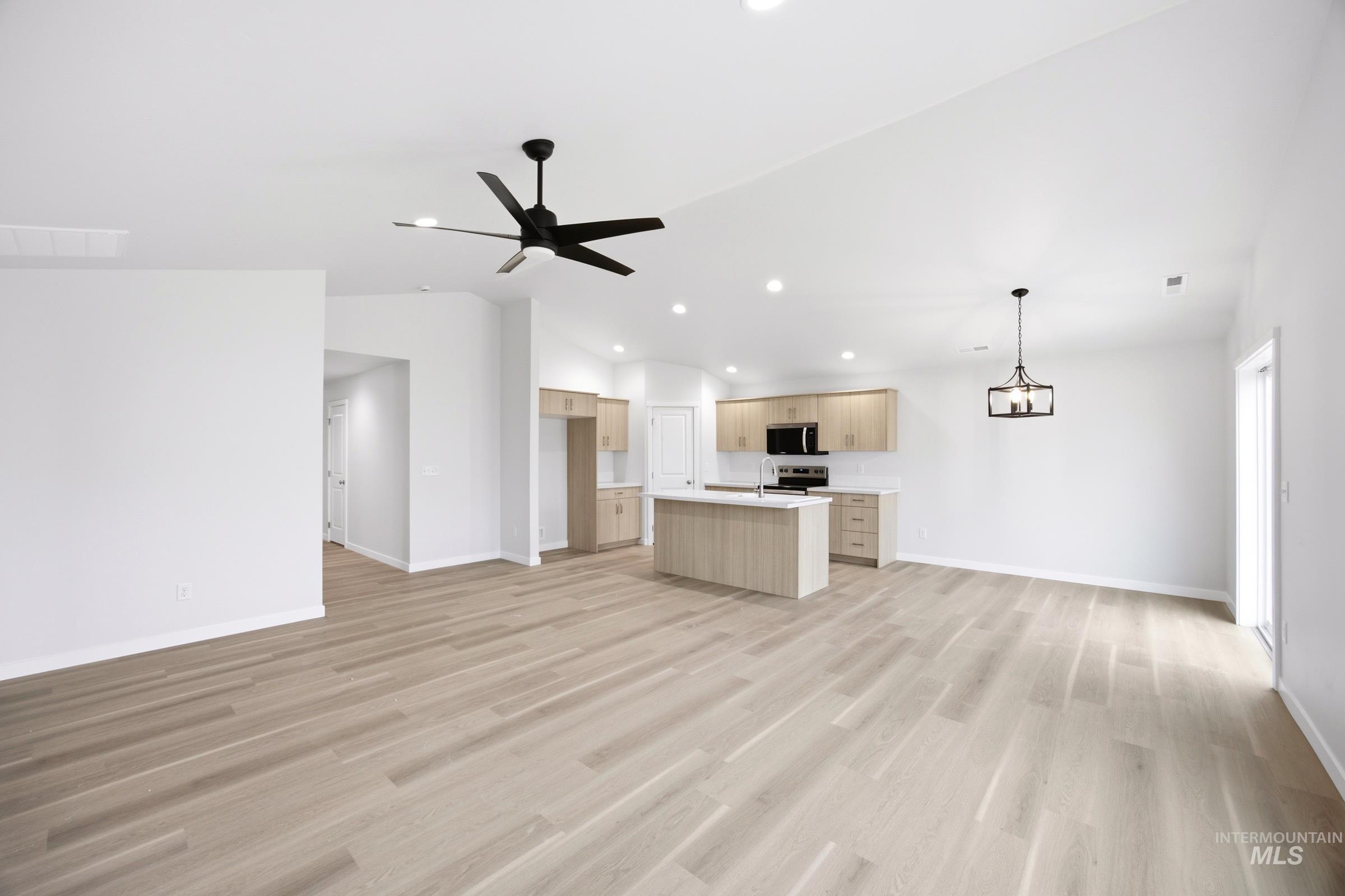 4123 Austin St Property Photo 7