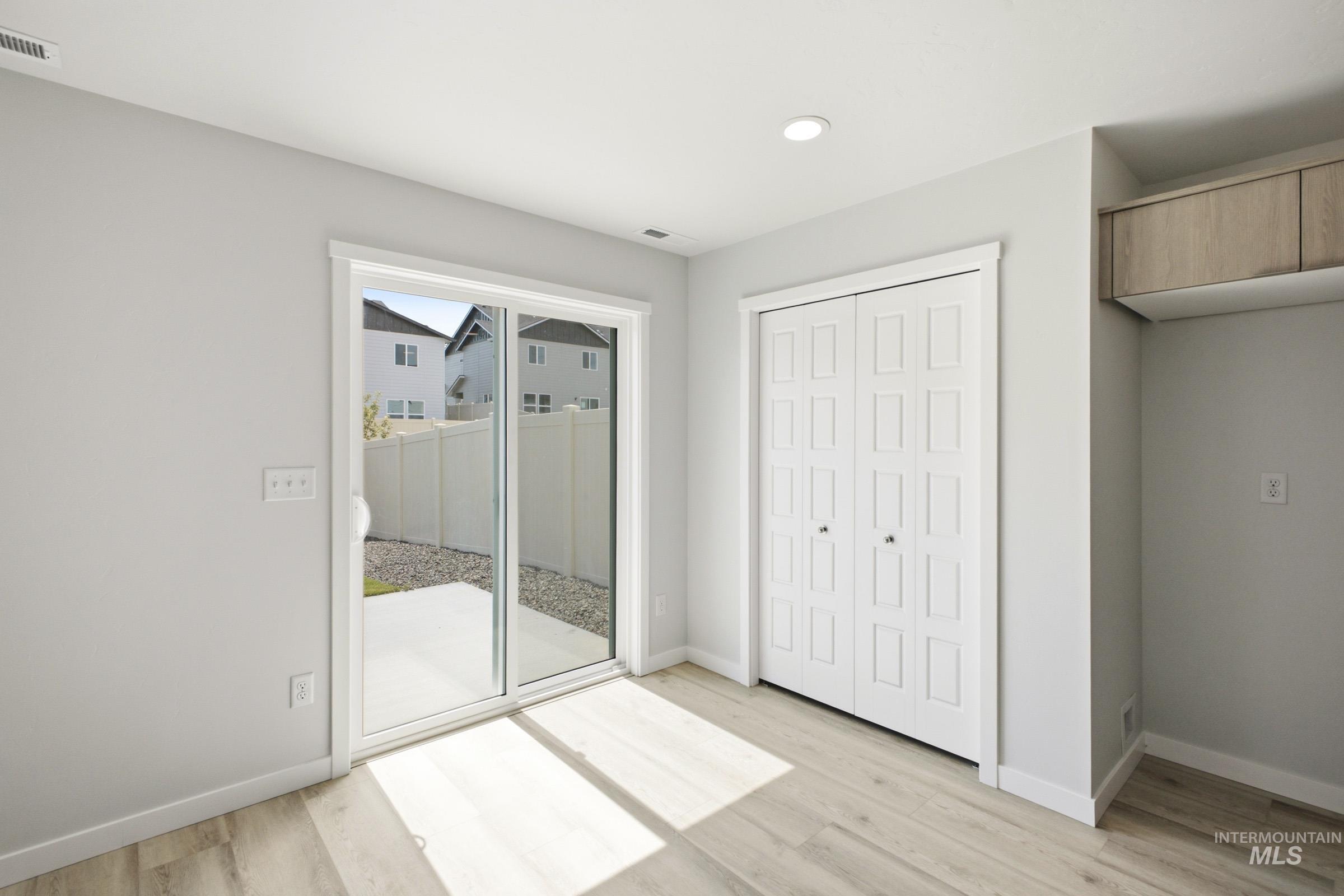 10803 Greensboro St Property Photo 5