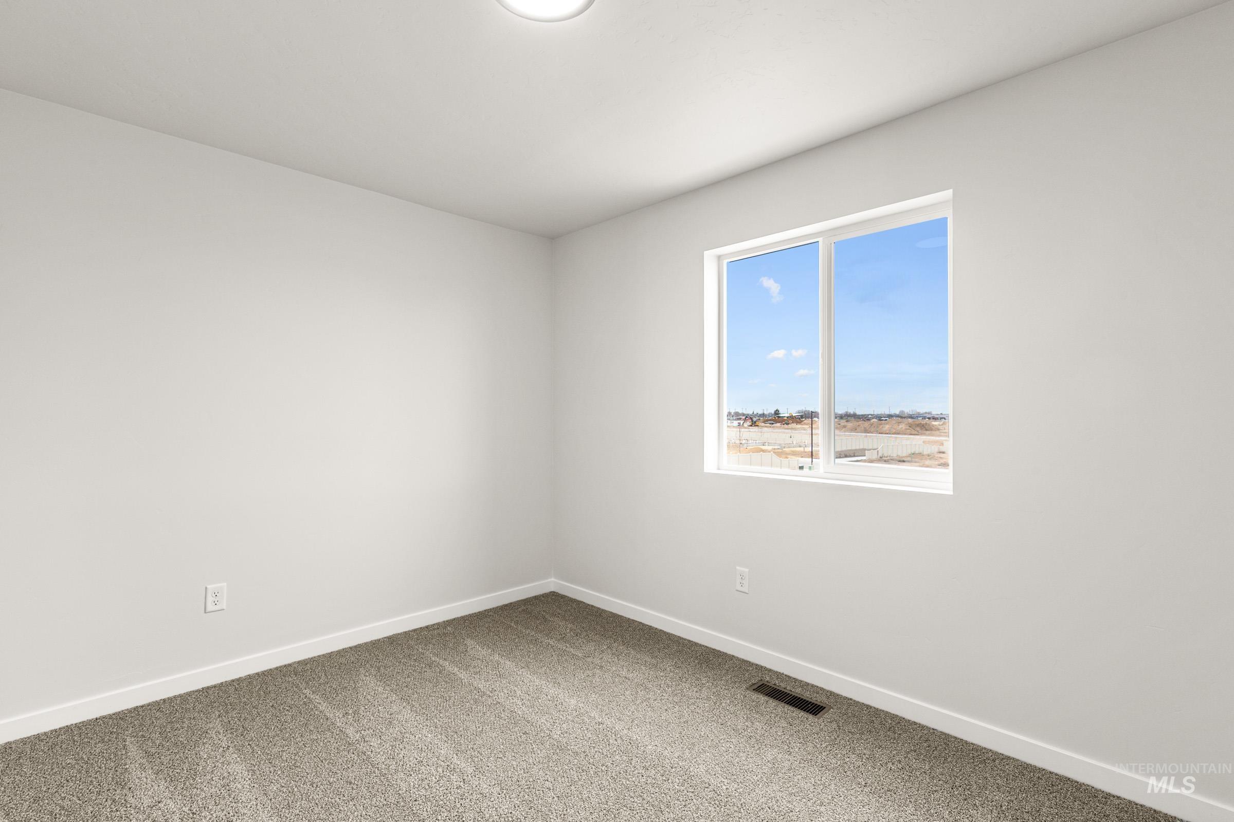 10803 Greensboro St Property Photo 14
