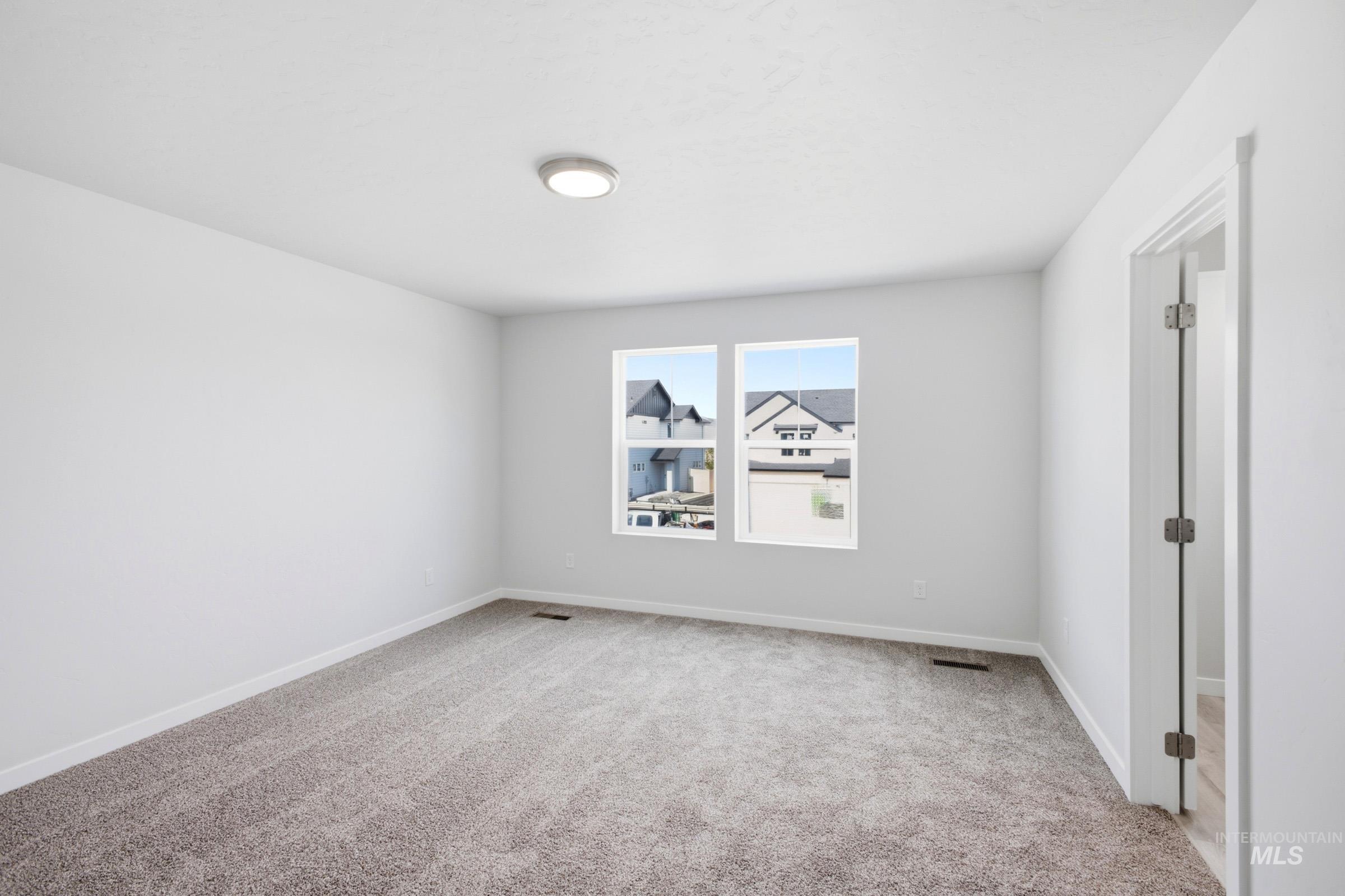 10803 Greensboro St Property Photo 19