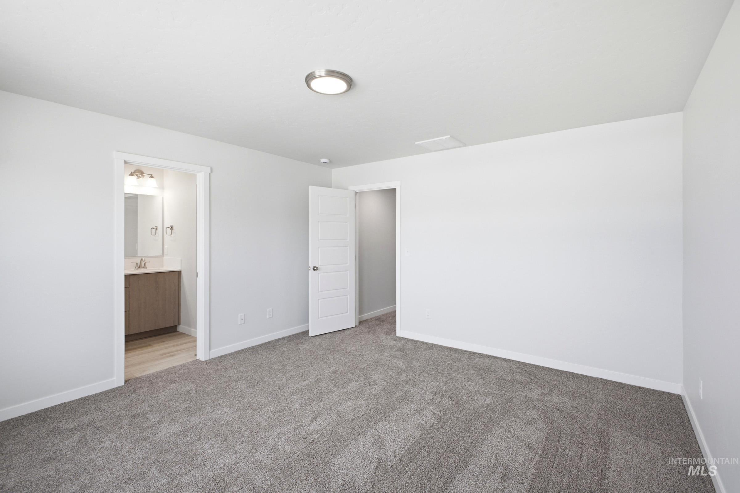 10803 Greensboro St Property Photo 20