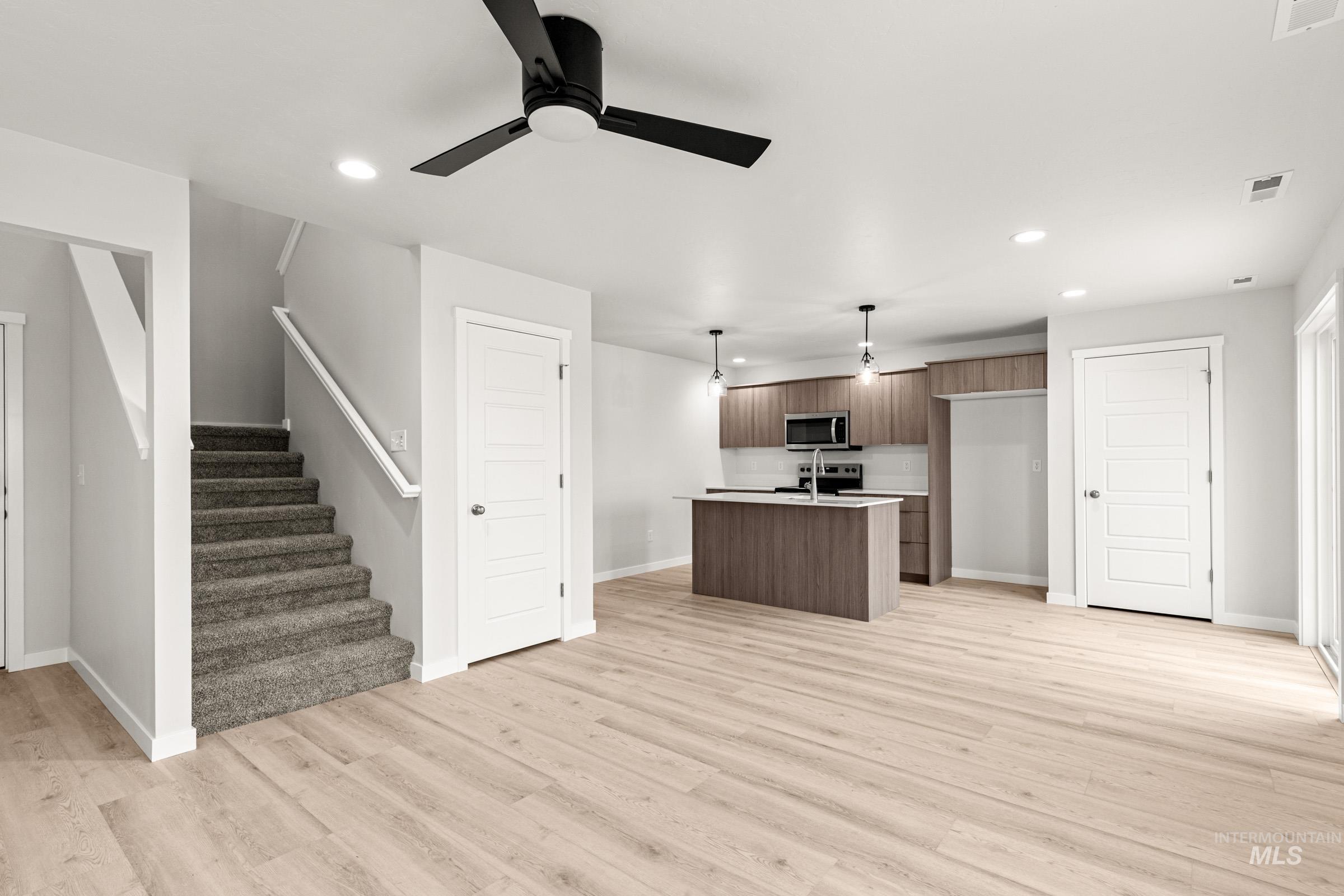 10799 Greensboro St Property Photo 12