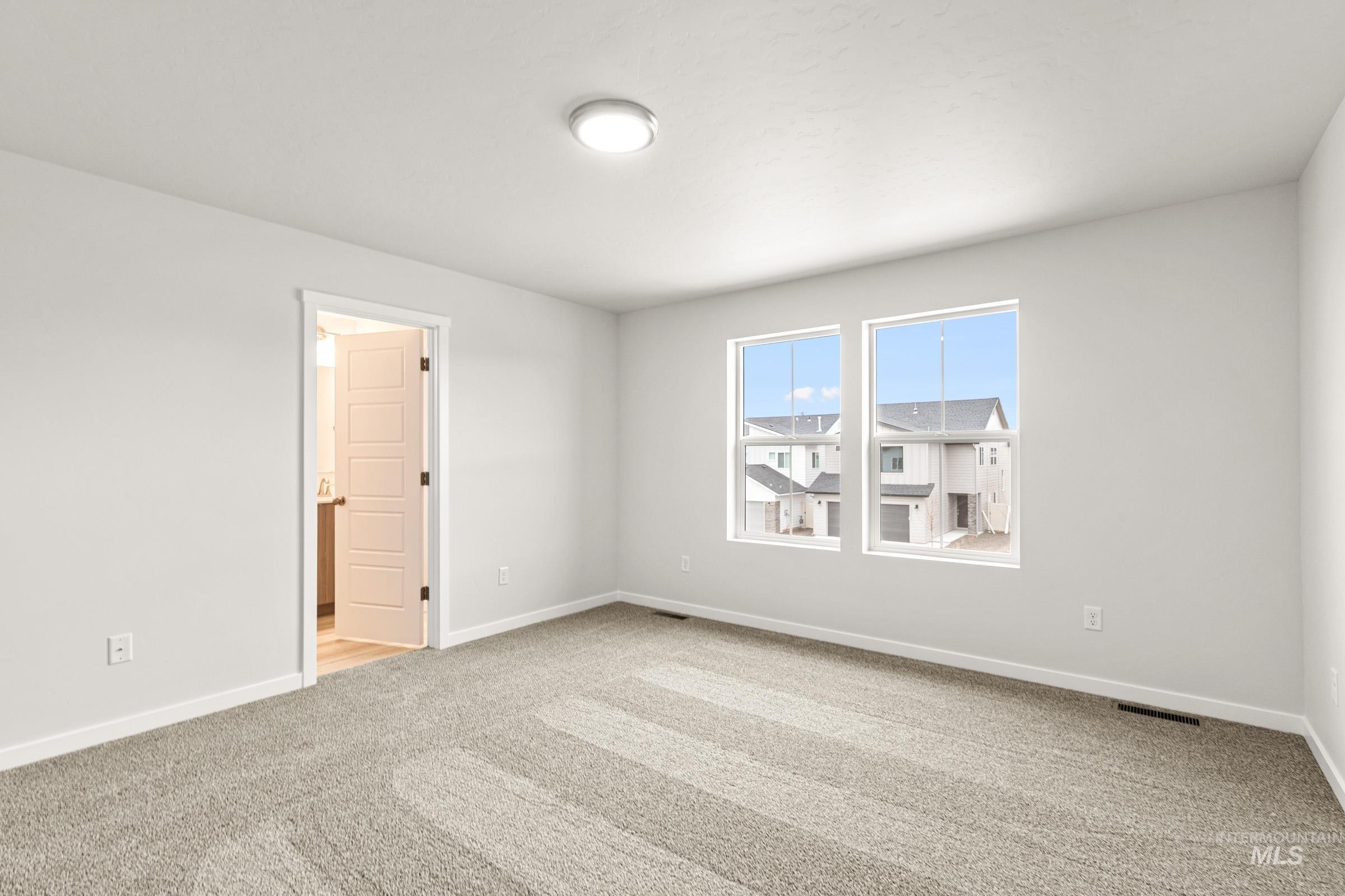 10799 Greensboro St Property Photo 17