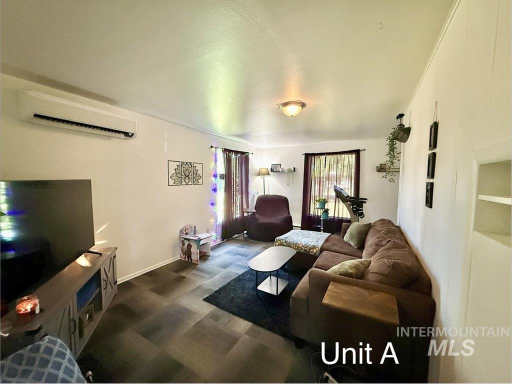105 N Junction Property Photo 8